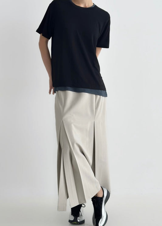 Vent & pleat skirt