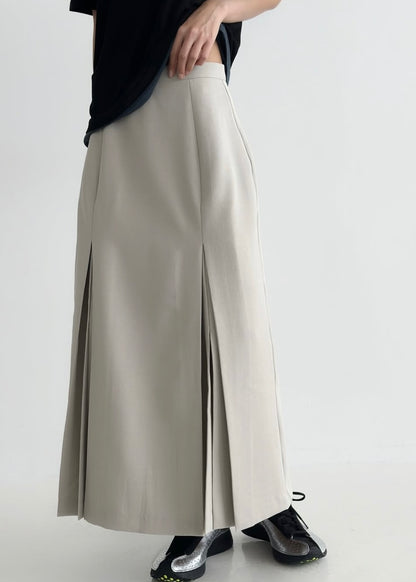 Vent & pleat skirt