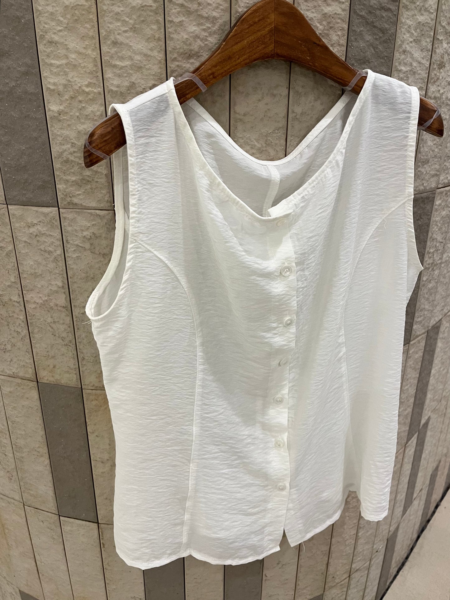 Button up sleeveless blouse
