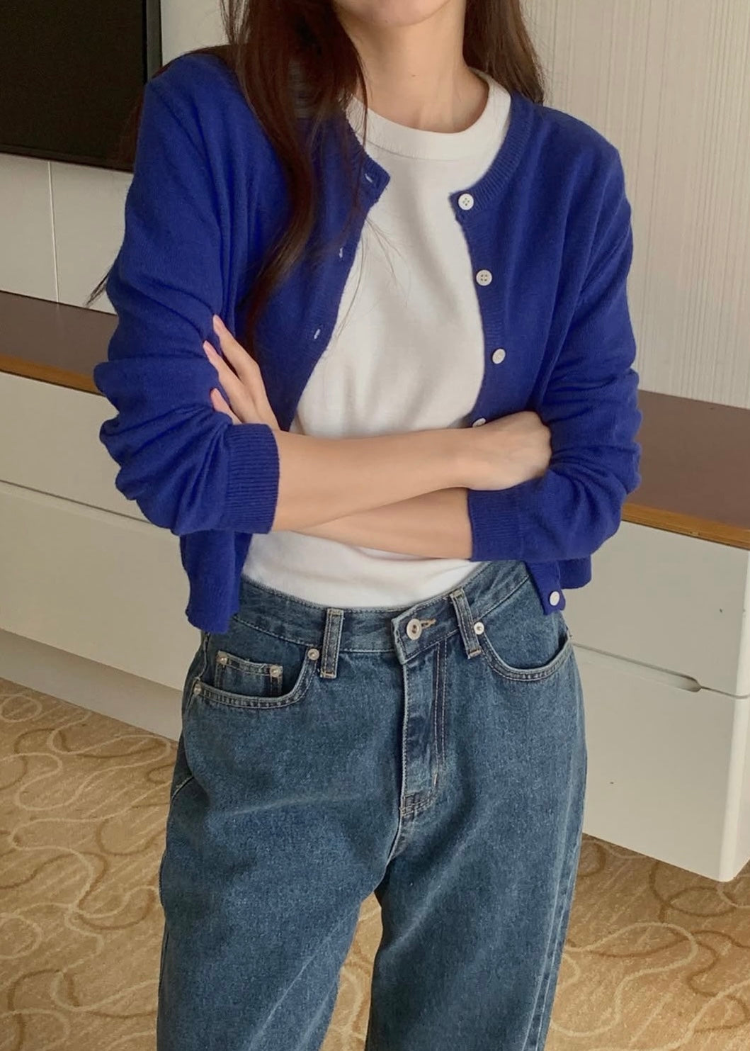 Crew neck cropped cardigan