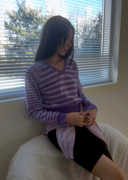 V-neck cropped borders knit