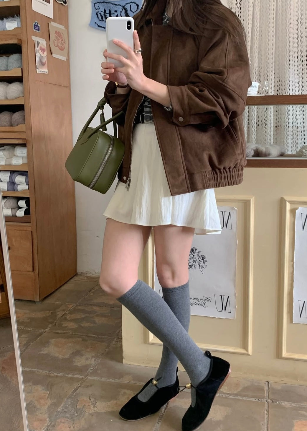 Mini round table skirt