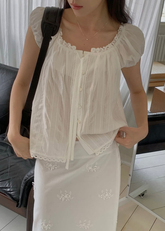 Puff sleeve lace blouse