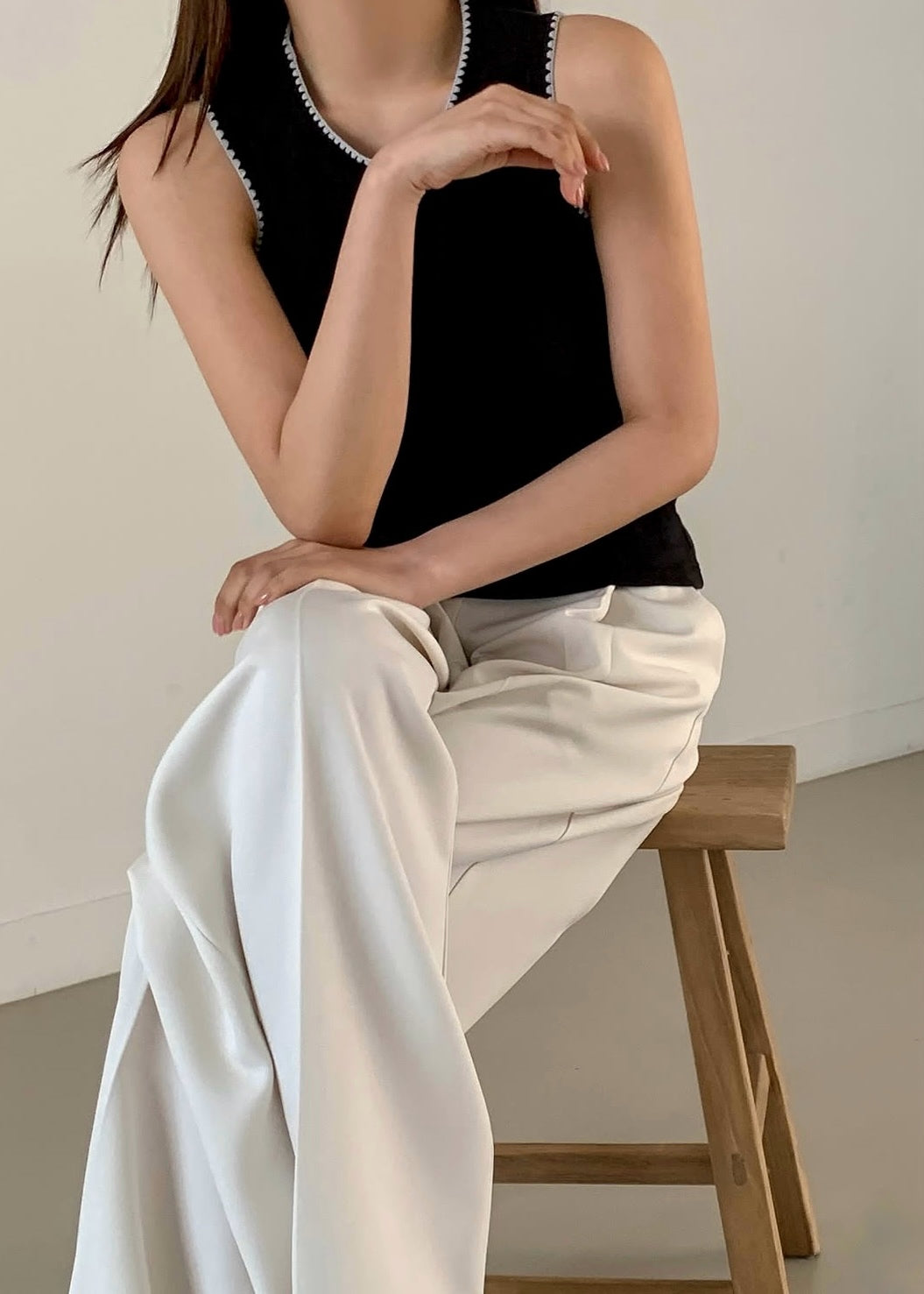 Contrast edge tank top