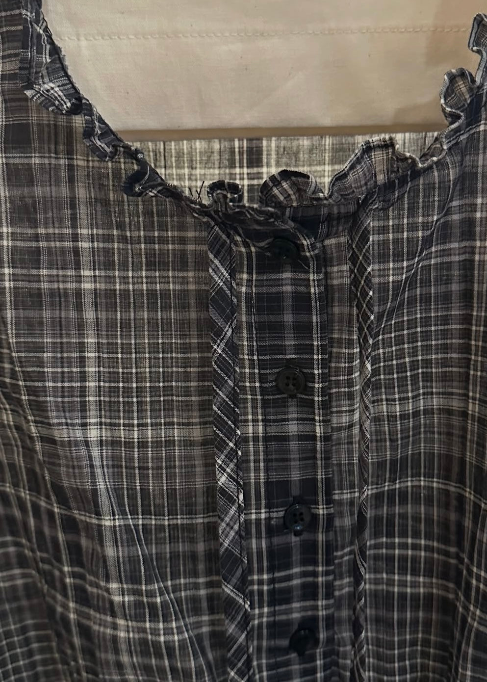 Ruffle ribbon blouse