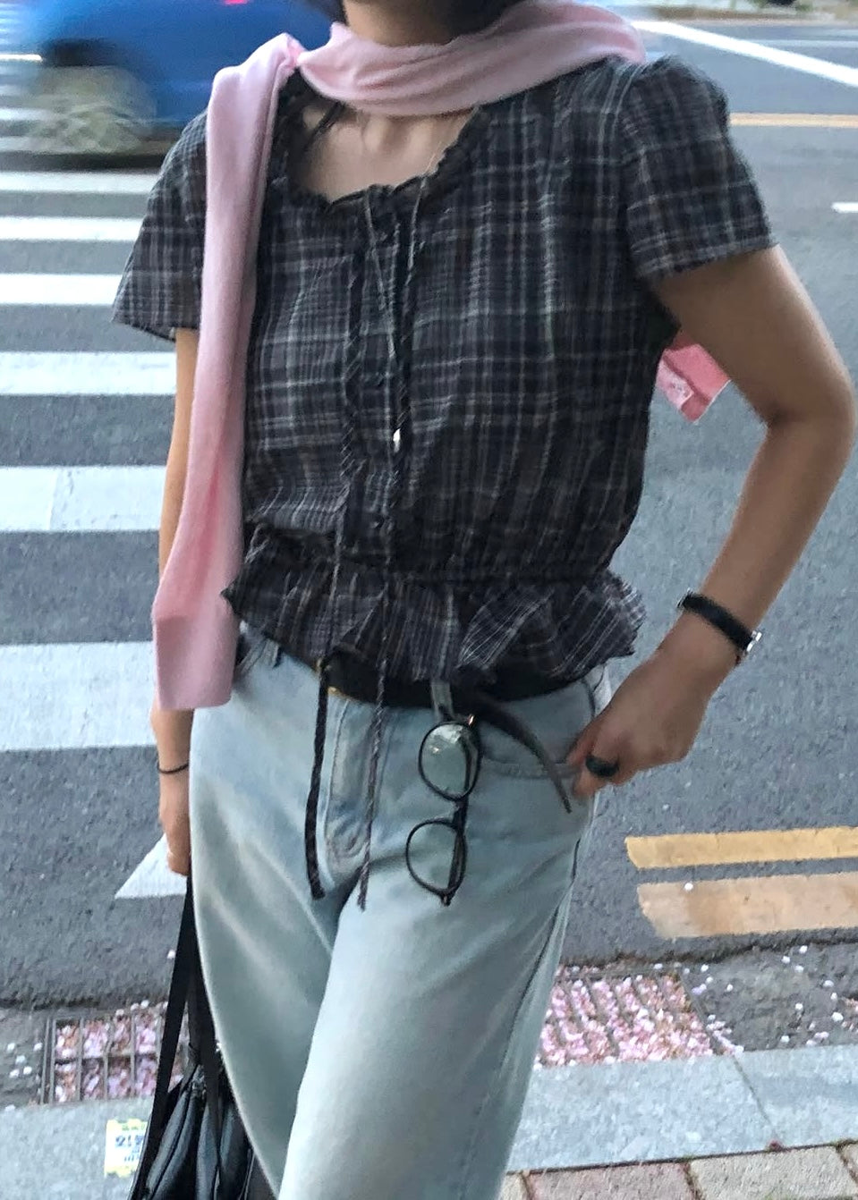 Ruffle ribbon blouse