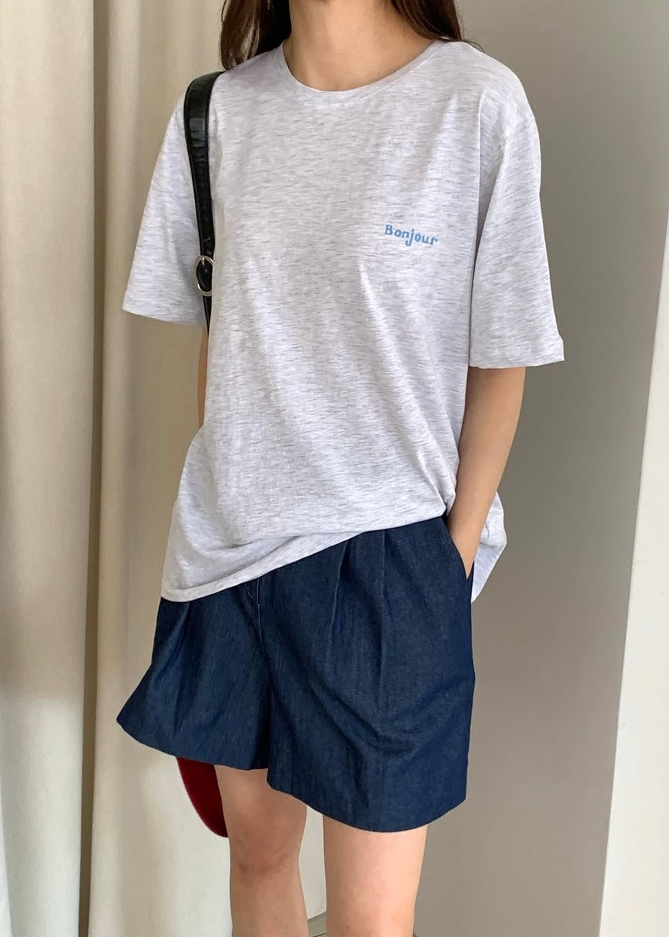 "Bonjour" tee
