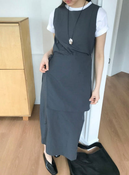Apron layered sleeveless dress