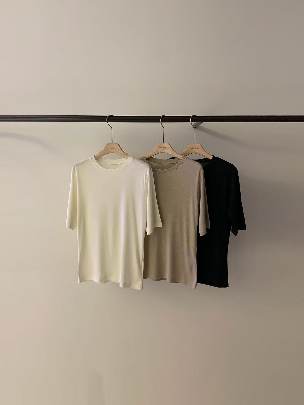 Mid sleeve knit tee