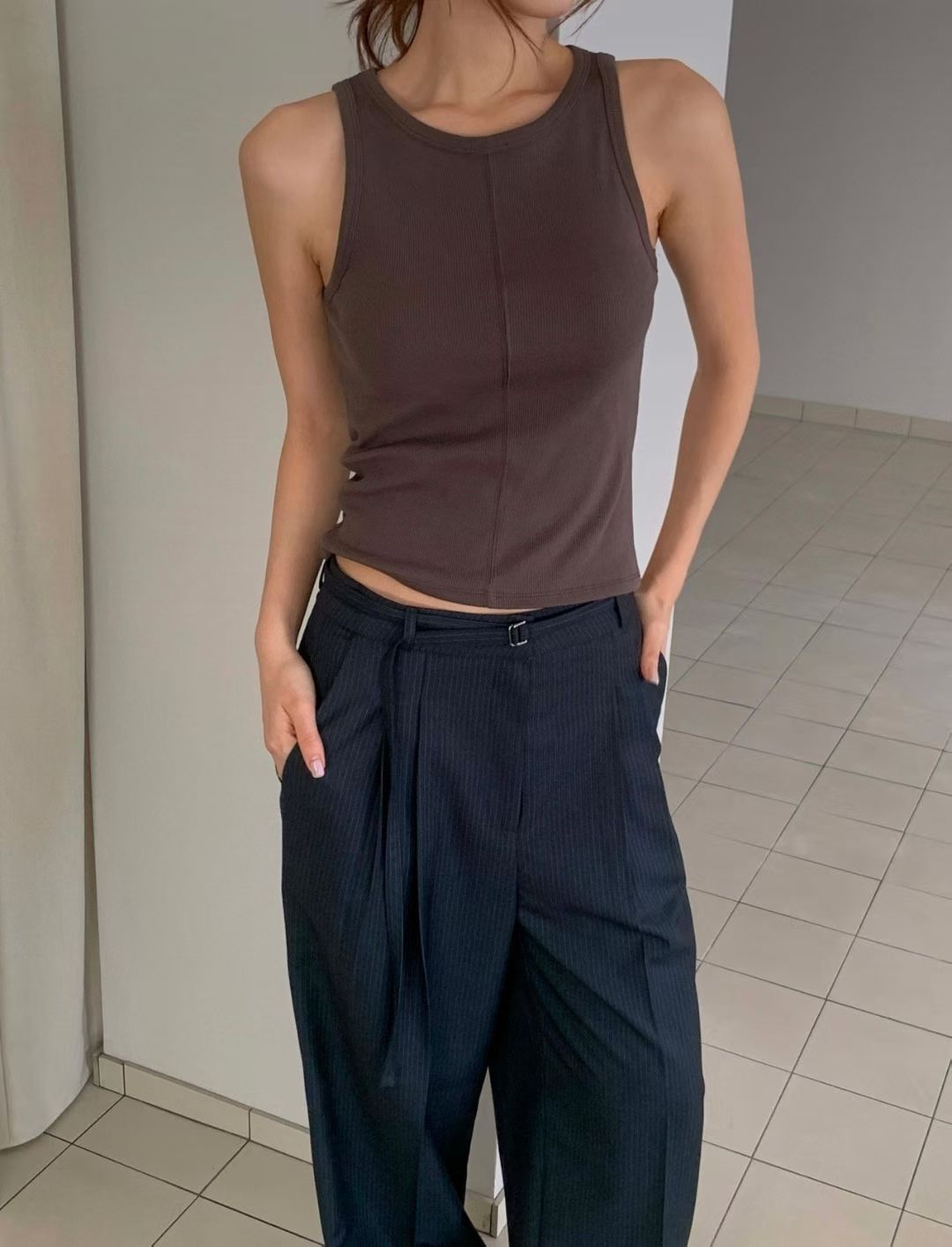 Middle seam tank top